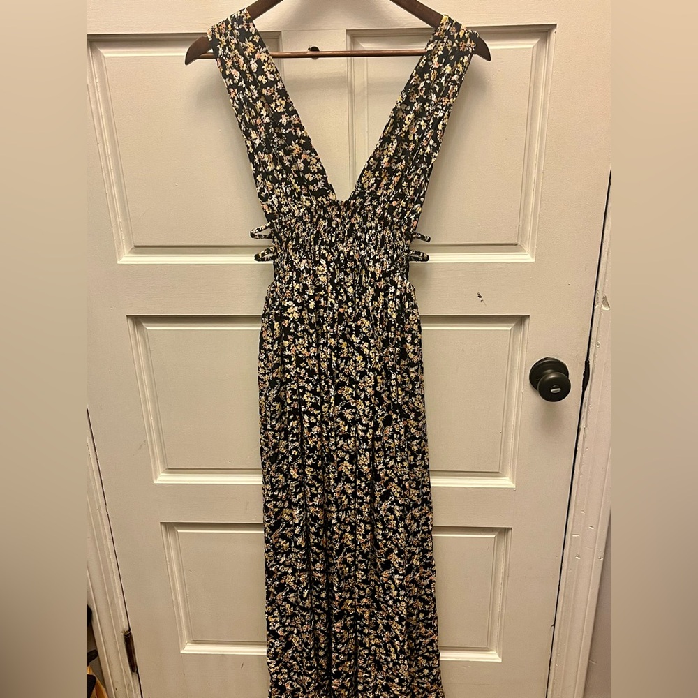 Forever 21 Black and Floral Long Backless V-Neck Dress NWT